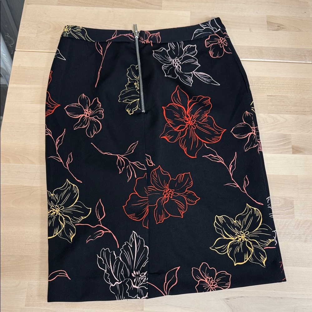 Tahari Black Pencil Skirt with Red‎ and Yellow Floral Design - Picture 3 of 6